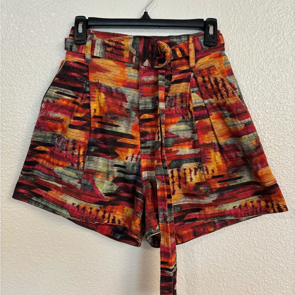 CHUFY Nino Belted Chevron Paper Bag Shorts - Picture 3 of 9